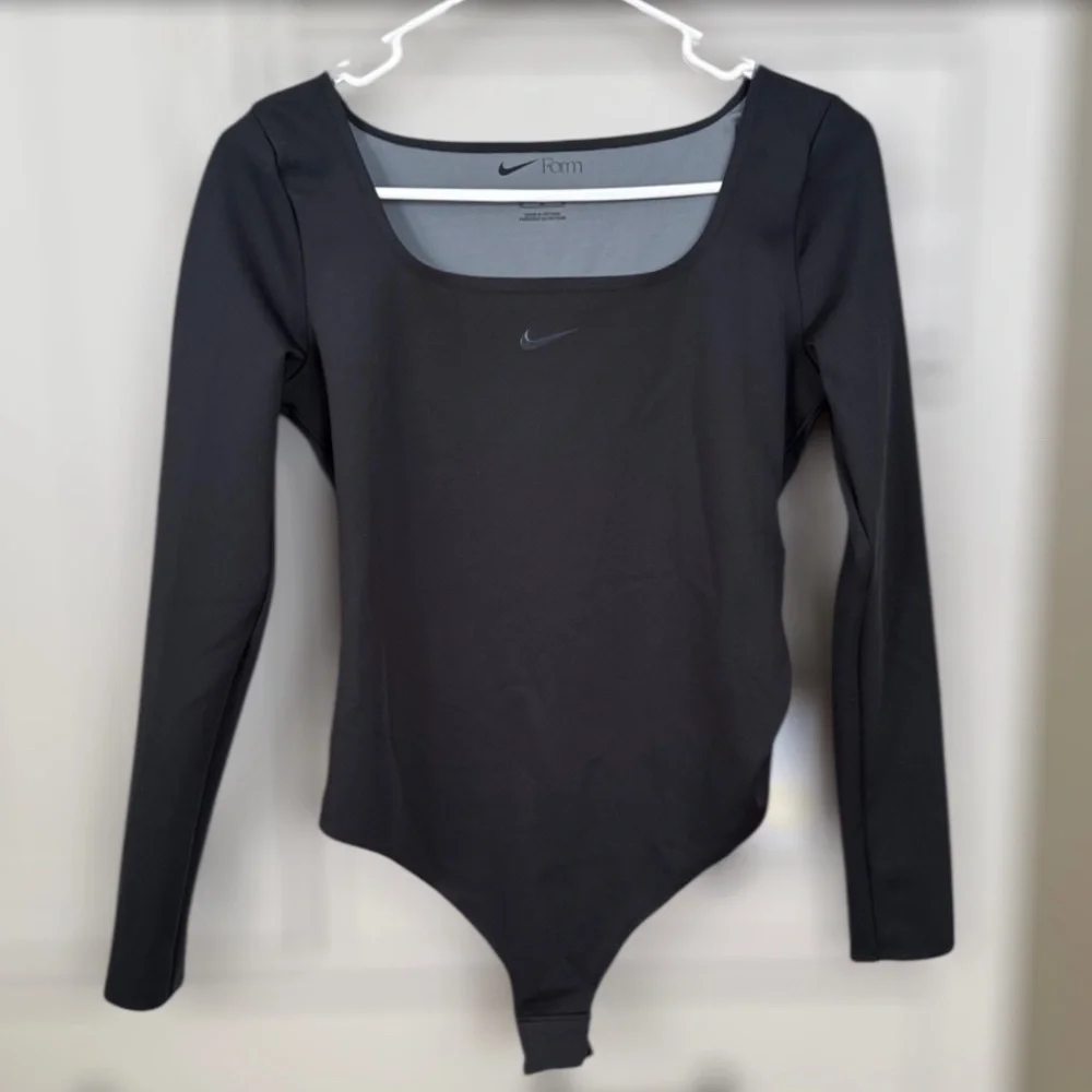 NWT Nike Form Long-Sleeve Bodysuit | Black | Size M - Picture 8 of 13